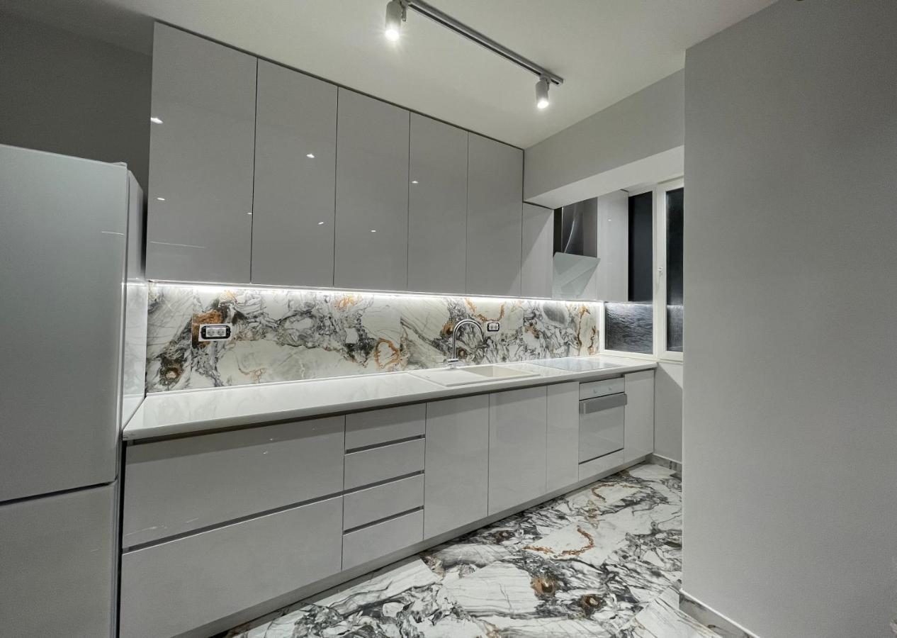 The Alchemist Luxury Apartment Скопье Экстерьер фото