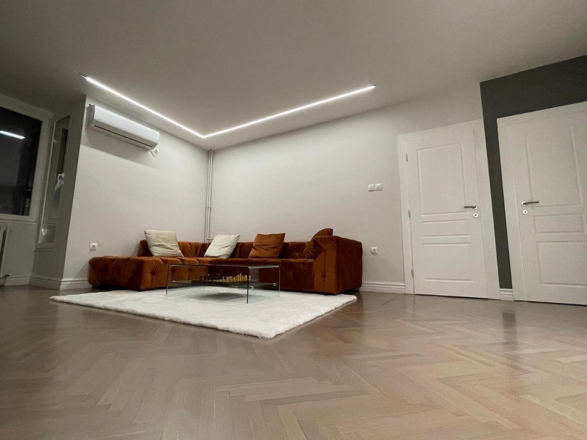 The Alchemist Luxury Apartment Скопье Экстерьер фото