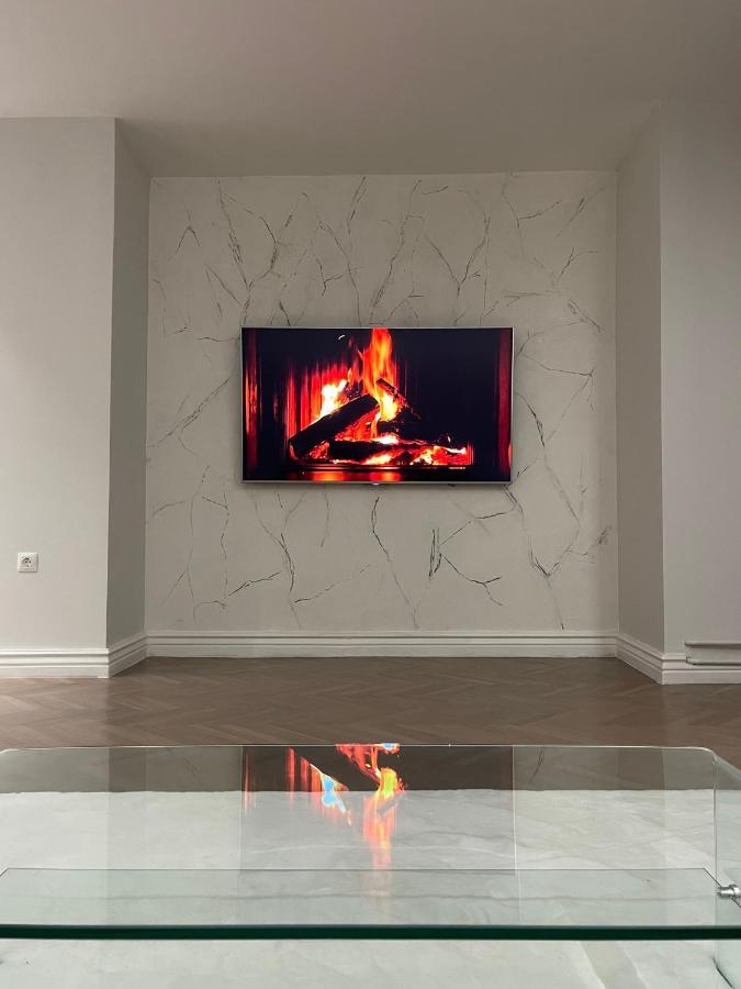 The Alchemist Luxury Apartment Скопье Экстерьер фото